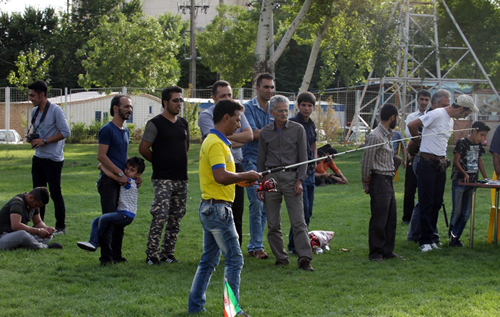 (تصاویر) مسابقه ماهیگیرها در شهرکرد