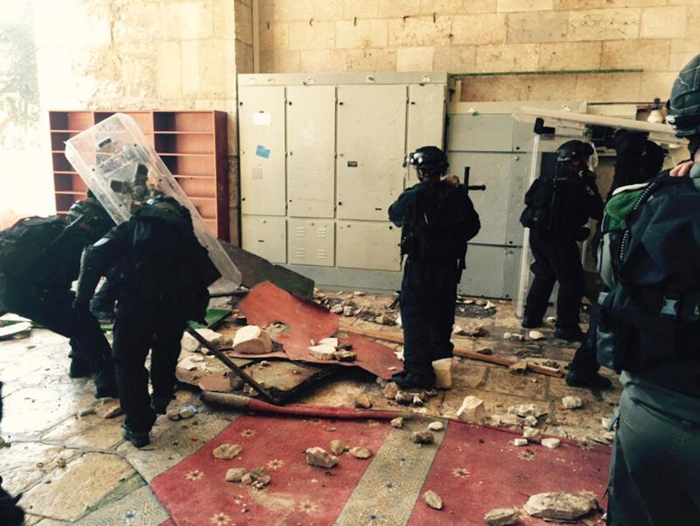 (تصاویر) ورود پلیس اسرائیل به مسجدالاقصی