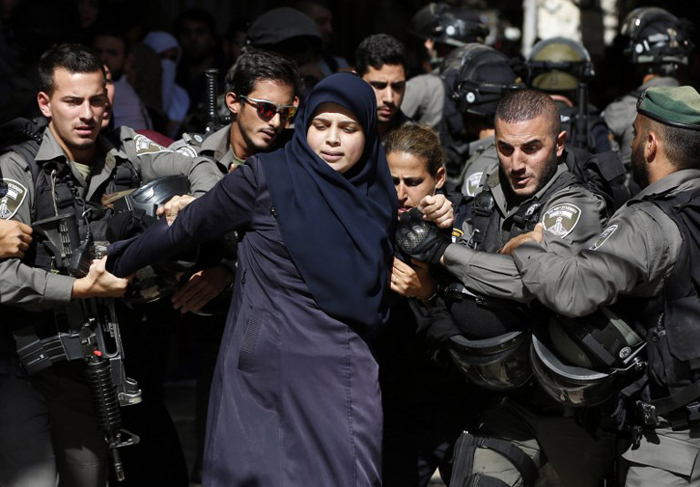 (تصاویر) ورود پلیس اسرائیل به مسجدالاقصی