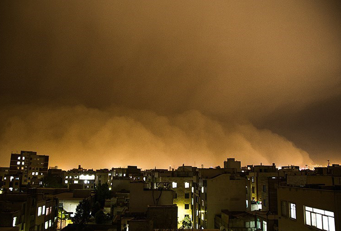 (تصاویر) لحظه ورود موج گرد و غبار به تهران