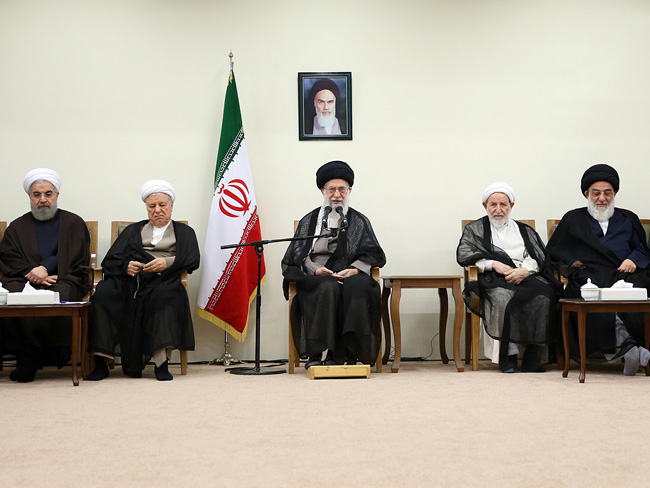 (تصاویر)  دیدار اعضای مجلس خبرگان با رهبر انقلاب