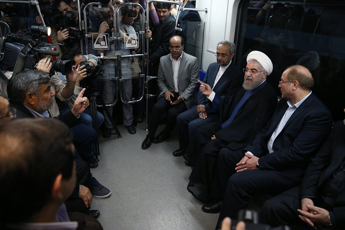(تصاویر) روحانی و قالیباف در مترو
