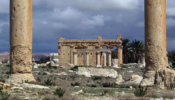 (تصاویر) تخریب معبد تاریخی به دست داعش
