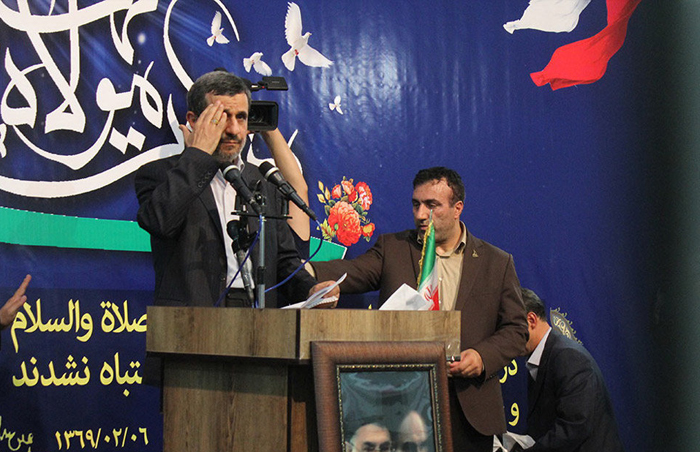 (تصاویر) سخنرانی احمدی‌نژاد در بیرجند