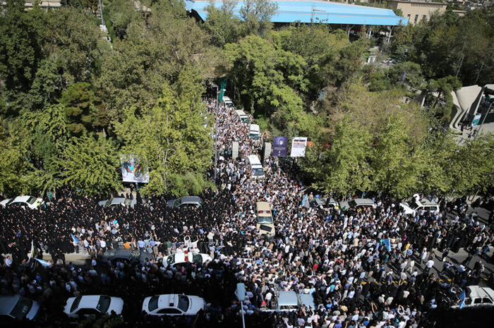 (تصاویر) تشییع جانباختگان‌منا در تهران
