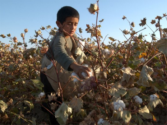 برده داری ترکمنستان و ازبکستان در روز روشن