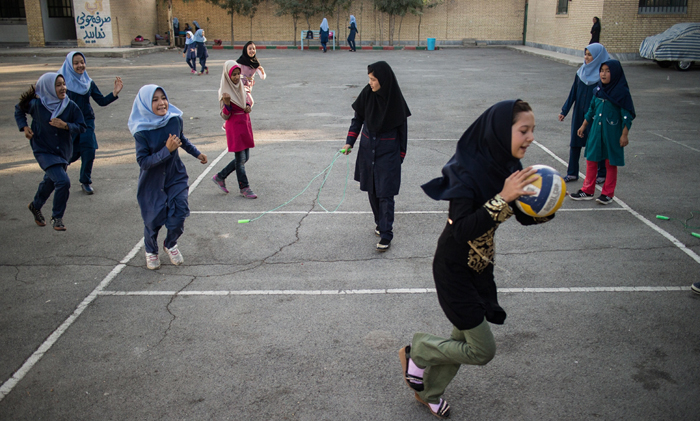 (تصاویر) مدرسه افغان‌ها در تهران