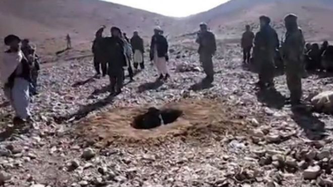 انتشار ویدئو سنگسار یک زن در افغانستان