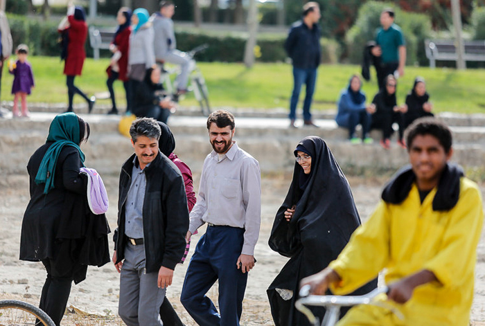 (تصاویر) استقبال اصفهانی‌ها از زاینده رود