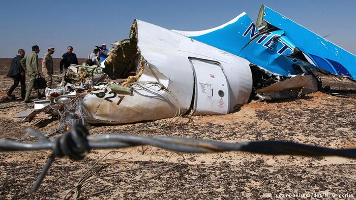 انتشار عکس قوطی حاوی بمب در هواپیمای روسی