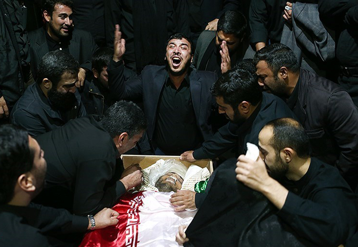 (تصاویر) وداع با پیکر محافظ احمدی‌نژاد