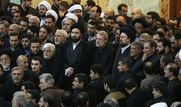 (تصویر) گریه‌ ظریف در مراسم تدفین هاشمی