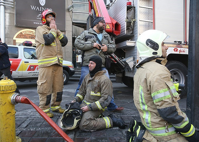 (تصاویر) آتش‌نشانان در بهتِ فاجعه