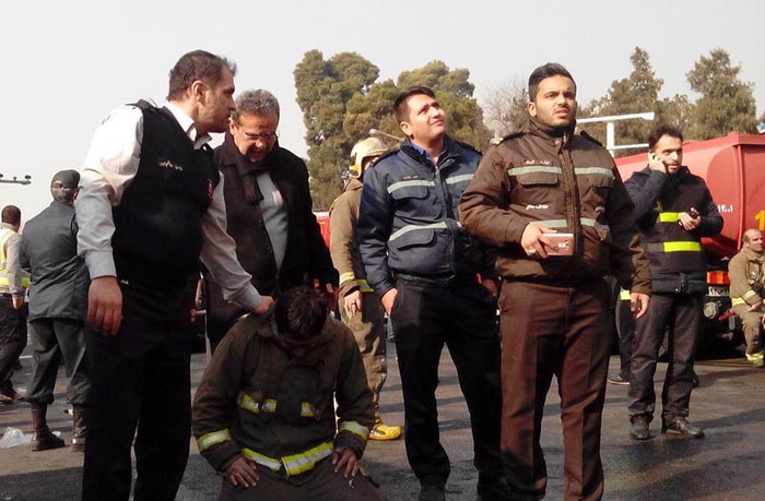 (تصاویر) آتش‌نشانان در بهتِ فاجعه