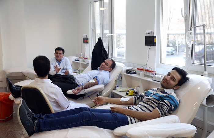(تصاویر) صف طوبل برای اهداء خون در تهران