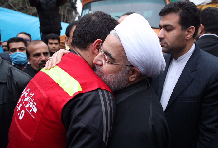 (عکس) حسن روحانی از پلاسکو بازدید کرد
