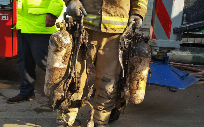 (تصاویر) کشف کپسول و تجهیزات آتش‌نشانان