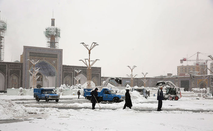 (تصاویر) بارش برف در مشهد