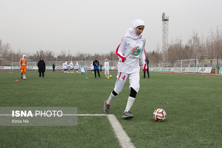 (تصاویر) روز جهانی فوتبال زنان در تهران