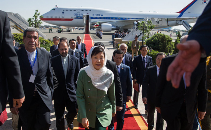 (تصاویر) ورود رئیس جمهور کره به تهران
