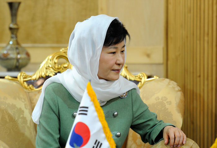 (تصاویر) ورود رئیس جمهور کره به تهران