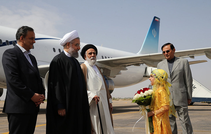 (تصاویر) استقبال از روحانی در کرمان