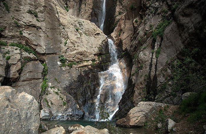 (تصاویر) زنده شدن آبشار تافه پس از ۱۵سال