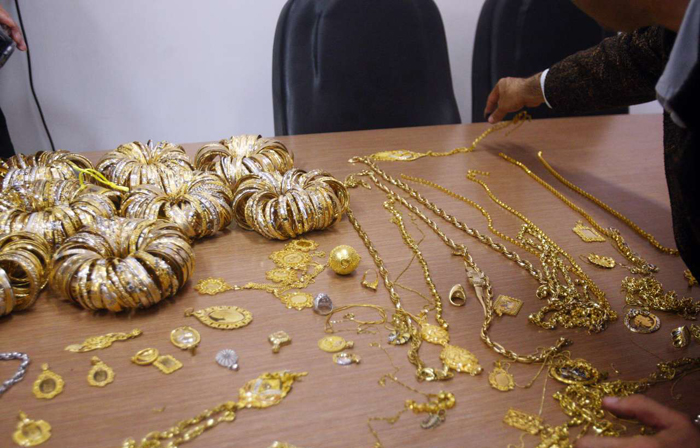 (تصاویر) تحویل 13کیلو طلا به مالباخته