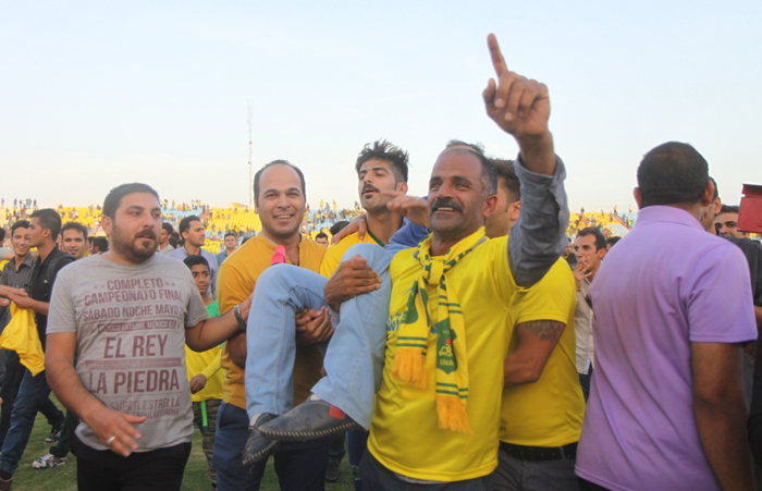 (تصاویر) جشن خیابانی آبادانی‌ها با پرچم برزیل
