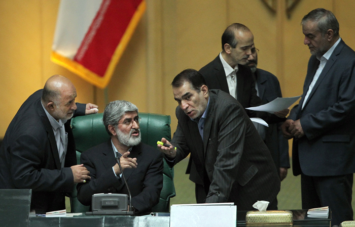 (تصاویر) مطهری بر صندلی ریاست مجلس