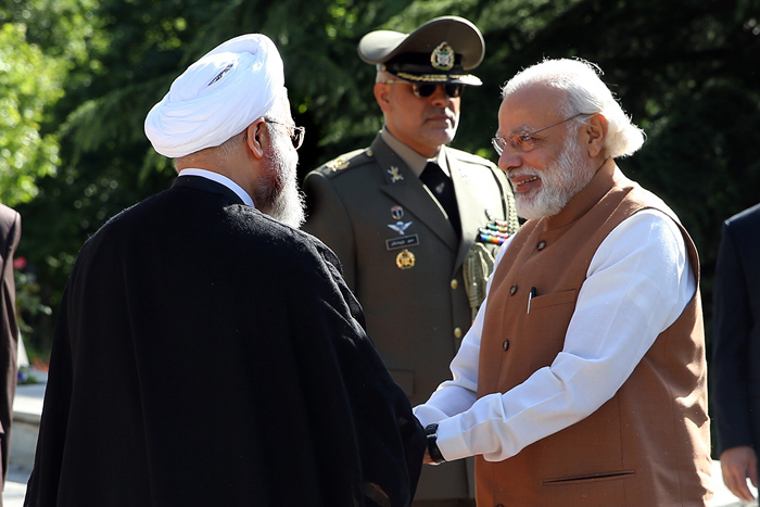 (تصاویر) استقبال روحانی از نخست وزیر هند