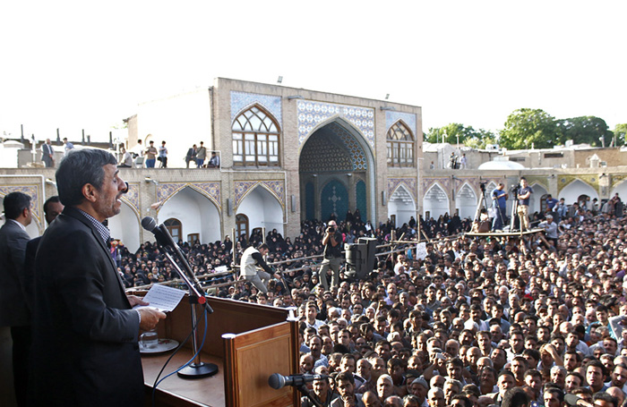 (تصاویر) سخنرانی احمدی نژاد در زنجان