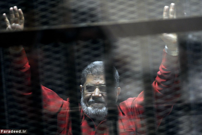 (تصاویر) محمد مرسی در دادگاه