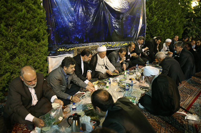 (تصاویر) افطاری در مجمع تشخیص مصلحت