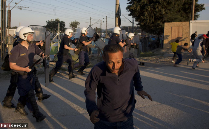 (تصاویر) آغاز تخلیه اردوگاه پناهجویان در یونان