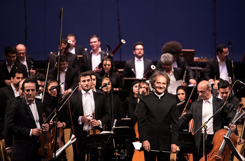 (تصاویر) غافلگیری شهرداد روحانی در ارکستر سمفونیک تهران