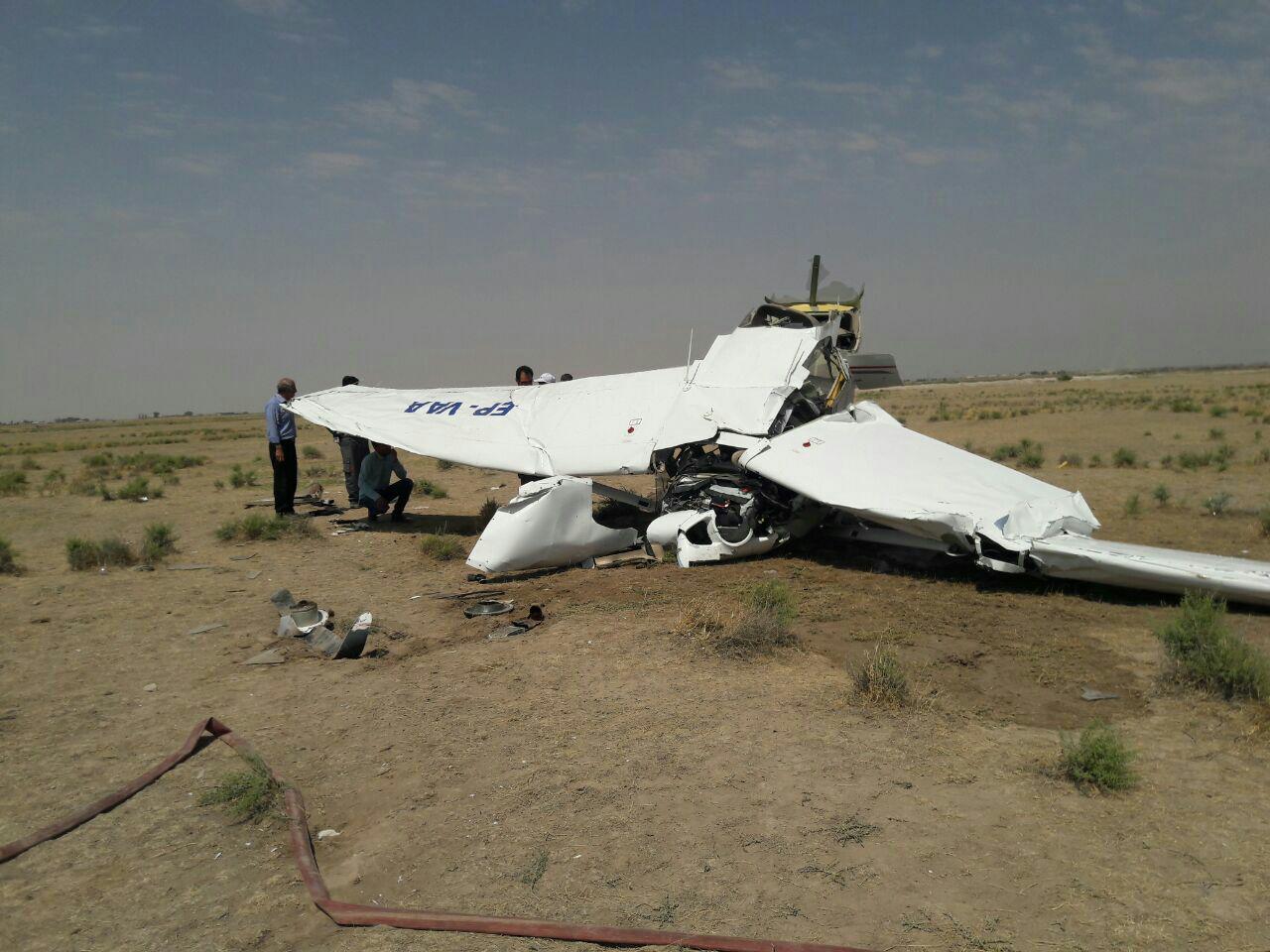 سقوط هواپیمای آموزشی در نظرآباد استان البرز