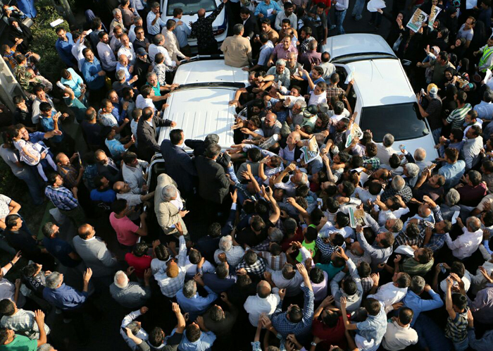 (تصاویر) استقبال از احمدی‌نژاد در ملارد