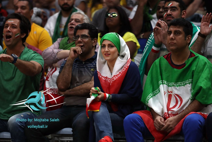 عکس هایی دیدنی از ورزشکاران و تماشاگران در شب تاریخ‌سازی والیبال ایران در ریو