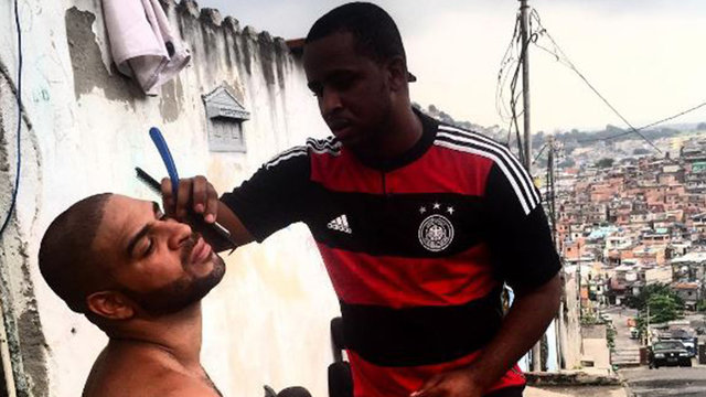 ستاره سابق فوتبال برزیل زاغه‌نشین شد