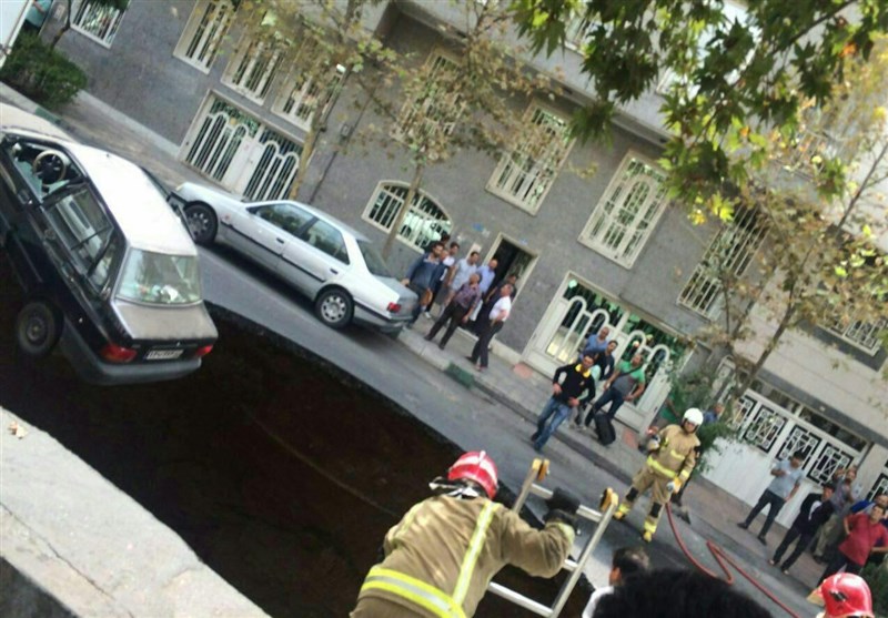 نشست زمین؛ خیابان پیامبر تهران مسدود شد +(تصاویر)