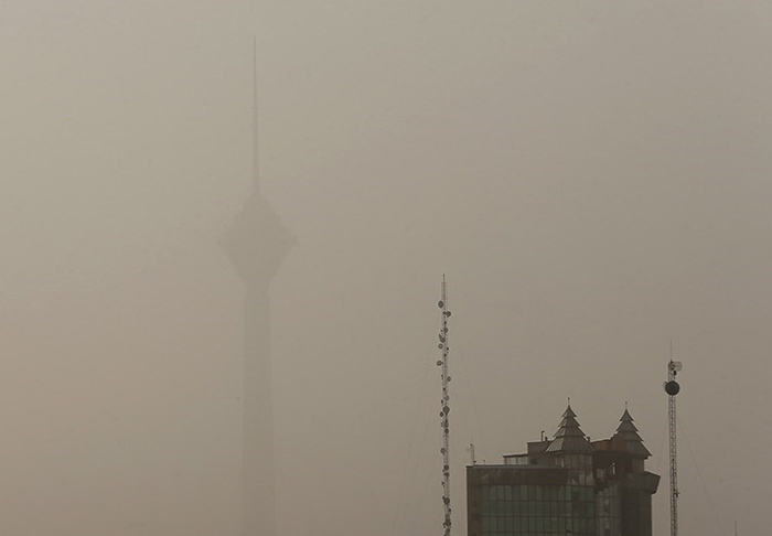 (تصاویر) طوفان و گرد و غبار شدید در تهران