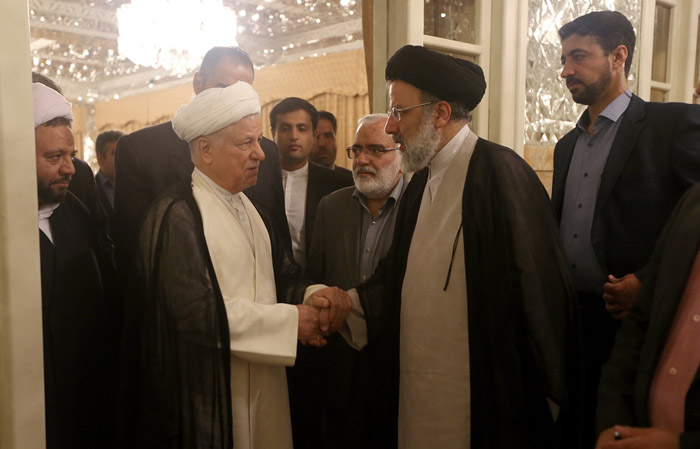 (تصاویر) استقبال از هاشمی در مشهد