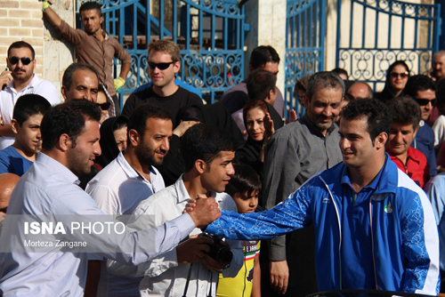 (تصاویر) استقبال از سهراب مرادی در اصفهان