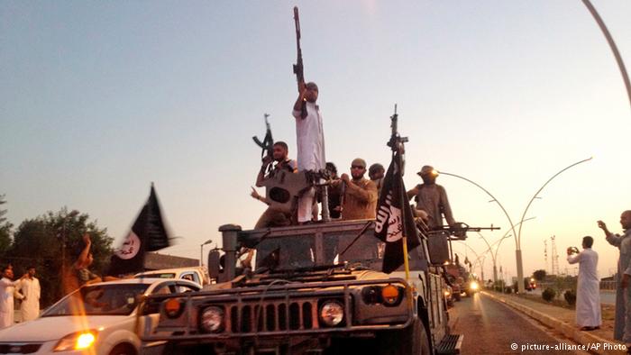 (تصاویر) سایه‌ داعش بر زندگی مردم موصل