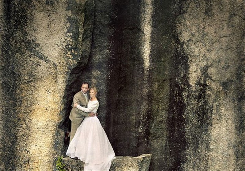(تصاویر) عکاسی از عروس و داماد در لبه پرتگاه