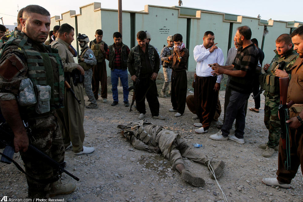 (تصویر) رفتار خشن با یک داعشی در کرکوک عراق