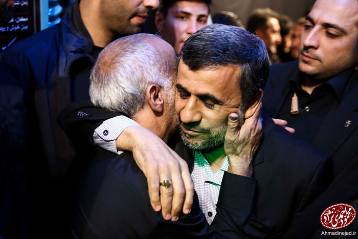 (تصاویر) احمدی‌نژاد در سالگرد شهید مدافع حرم