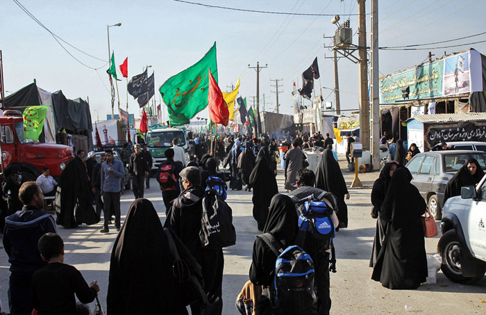 (تصاویر) زائران پیاده اربعین در مرز شلمچه