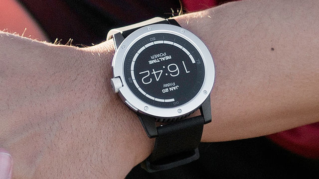 (تصاویر) ساعت هوشمندی که با گرمای بدن شارژ می‌شود